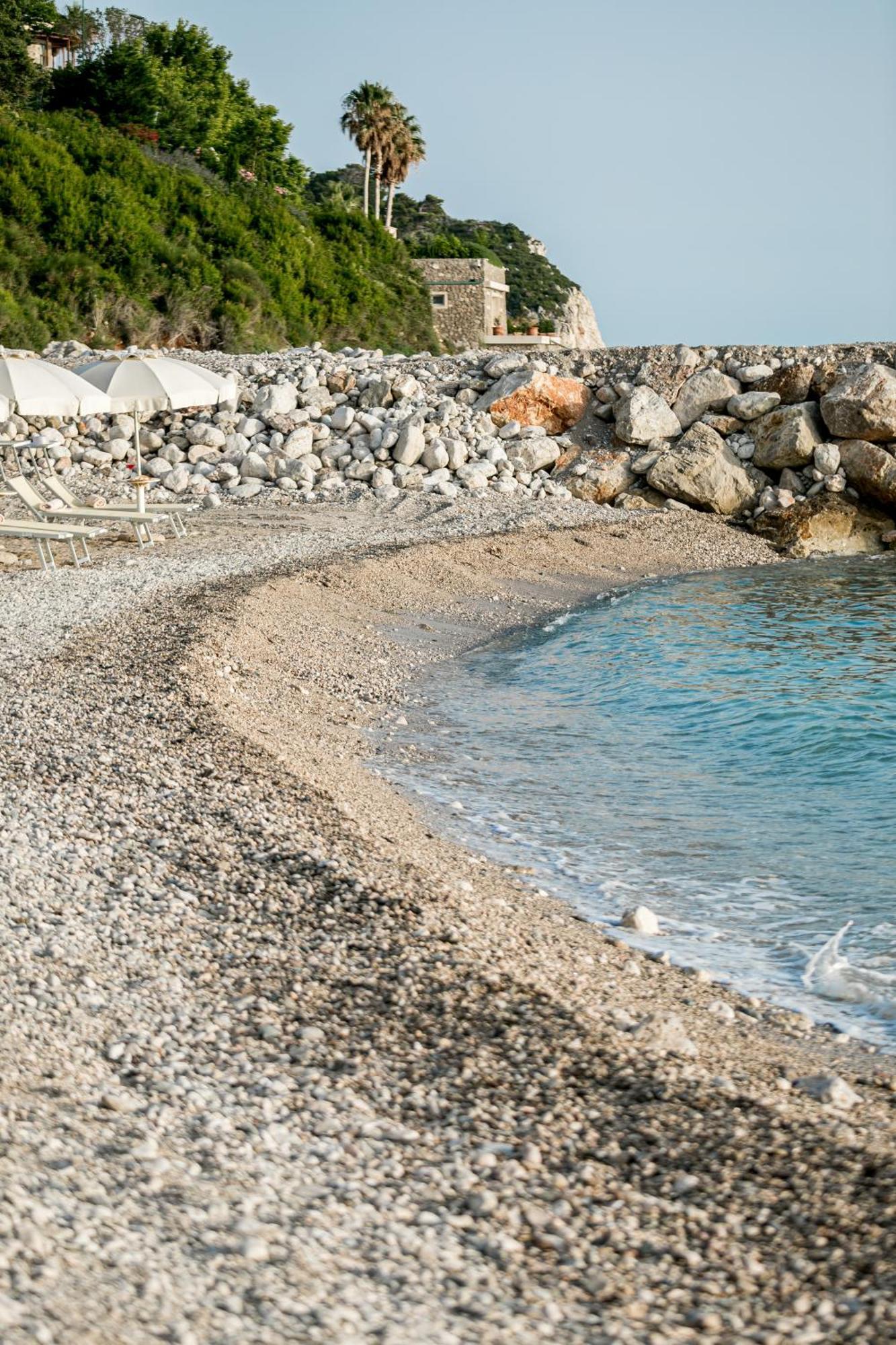 Ananti Resort, Residences & Beach Club - The Leading Hotels Of The World Sveti Stefan Buitenkant foto